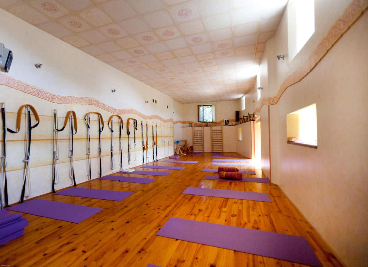 Salle équipée, orientée Yoga Iyengar